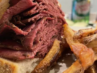 Essen NY Deli