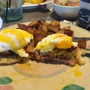 Eggs Chesapeake