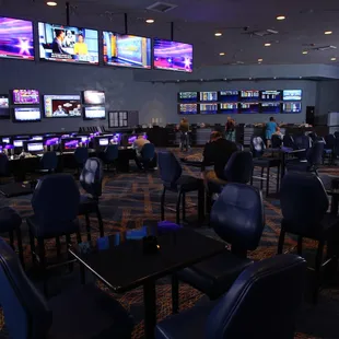 William Hill Race &amp; Sports Book at Edgewater Casino (Laughlin, NV)