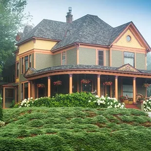 The William Sauntry Mansion Bed and Breakfast