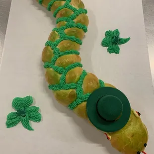 Snake bread, perfect centerpiece for your St. Patty's gathering.