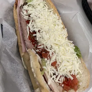 Yum yum all the way with lettuce! Yummmmm