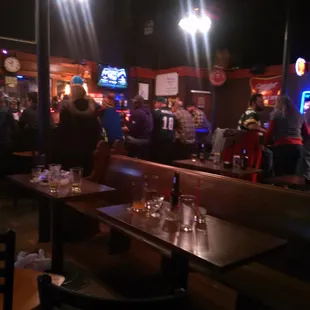 Ppl having a happy hour Sunday.