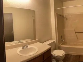 Quail Lakes Apartments