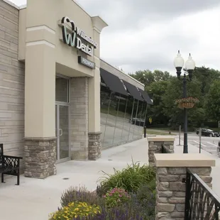 Clean, beautiful sidewalks and landscaping