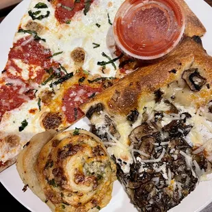 margherita, tartufo, garlic knot