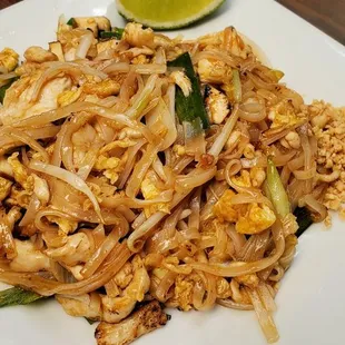 a plate of pad thai