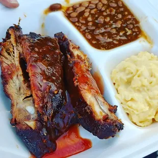 Ribs, baked beans, and mac and cheese