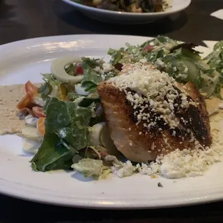 Seared Salmon Salad