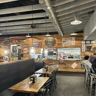 sushi and sashimi, interior