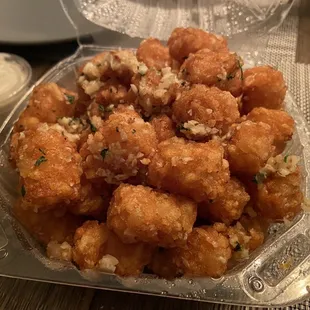 Garlic tater tots