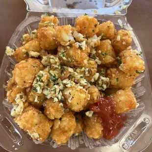 Garlic tator tots