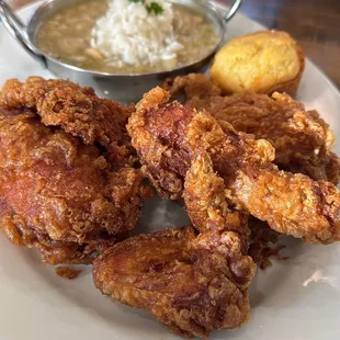 chicken wings, fried chicken wings, food, poultry, bbq wings, chicken wings and fried chicken, chicken, bbq chicken, fried chicken