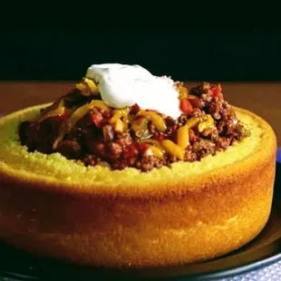 CHILLI &amp; CORNBREAD