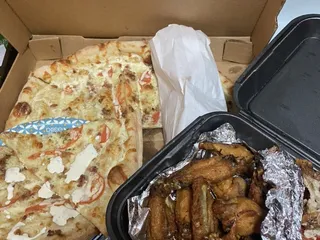 Pop's Backdoor Pizza and Calzones