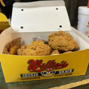 chicken wings, poultry, food, chicken, bbq wings, fried chicken wings, bbq chicken, chicken wings and fried chicken, fried chicken