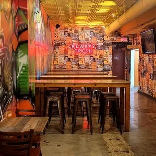 Willie&apos;s Chicken Shack - Interior