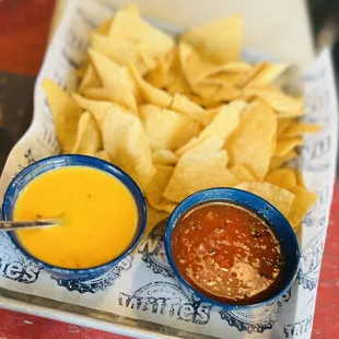 Chips with Queso and salsa