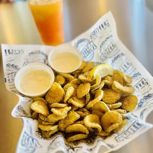 Starter: Fried Pickles...absolutely delicious