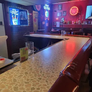 billiard's bar and pool table