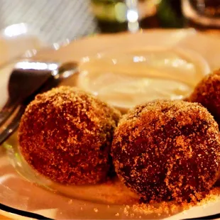 The delicious pumpkin donuts.