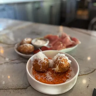 Arancini (10/10) sauce is def on the spicy side