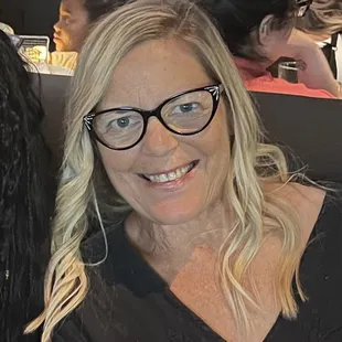 The fabulous results! That evening, I met 3 friends for dinner &amp; they couldn't believe how great my hair looked!