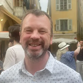 Lee D.