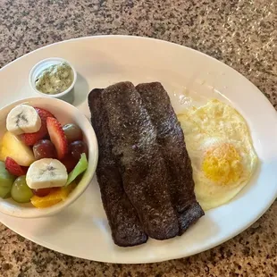 Gyro rotisserie + egg