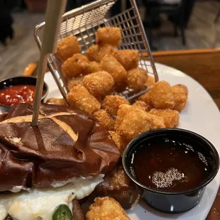 Jalapeño Cream Cheese Burger