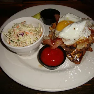 Brunch Burger &amp; coleslaw.