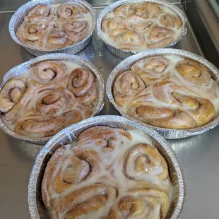 cinnamon rolls with icing