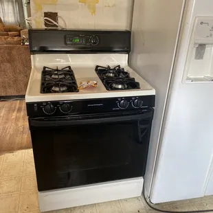 Gas oven
