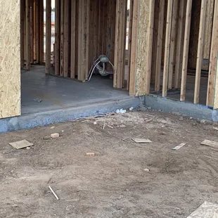 What is wrong with folks bringing their kid to a construction ZONE!!! Safety evidently is no concern to Wilson homes!