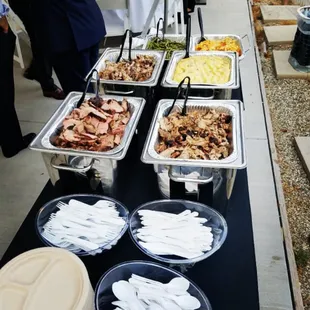Photo from a recent wedding reception. We served tri-tip, pulled pork, bbq chicken, garlic mash potatoes, mac n cheese, garlic green beans.