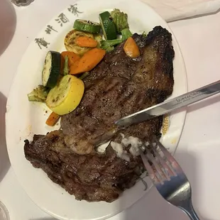 Regular ribeye with grilled vegetables