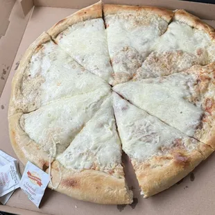 Pepperoni stuffed crust - extra sauce, extra cheese. Delicious!