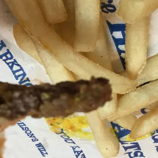Dry, thin, flavorless meat. Very small patty.