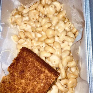 Wilson&apos;s Secret Sauce -- mac-n-cheese, sweet potato cornbread