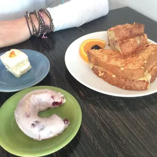 donuts, dough desserts, food