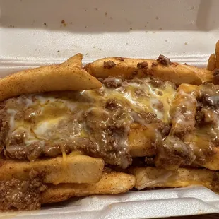 Ordered a frito boat. Received fries with meat and cheese?