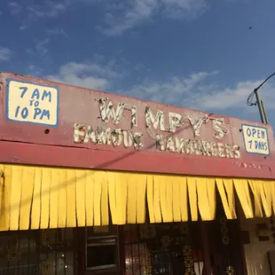 Just had a Wimpy's Famous Hamburger. Delicious! Just make sure you practice proper napkin management–or it will be dripping into your lap...