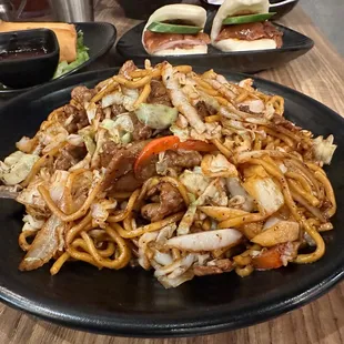 Beef Chow Mein with Black Pepper Sauce