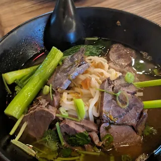 Taiwanese Beef Noodle