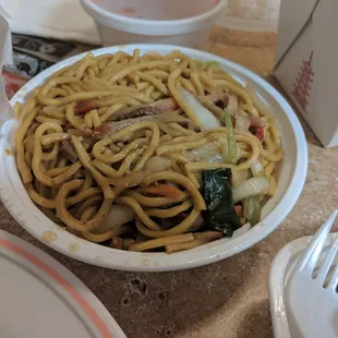 Small pork lo mein