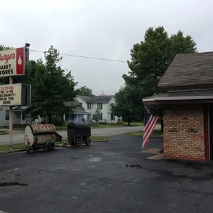 Winamac Corner Delli