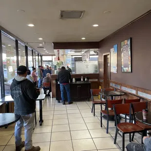 Waiting for 30 min to get a plain bread