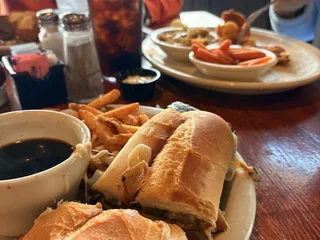 A P Suggins Bar & Grill