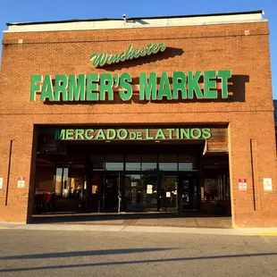 What the Farmer&apos;s Market looks like.