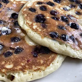 Blueberry pancakes short order